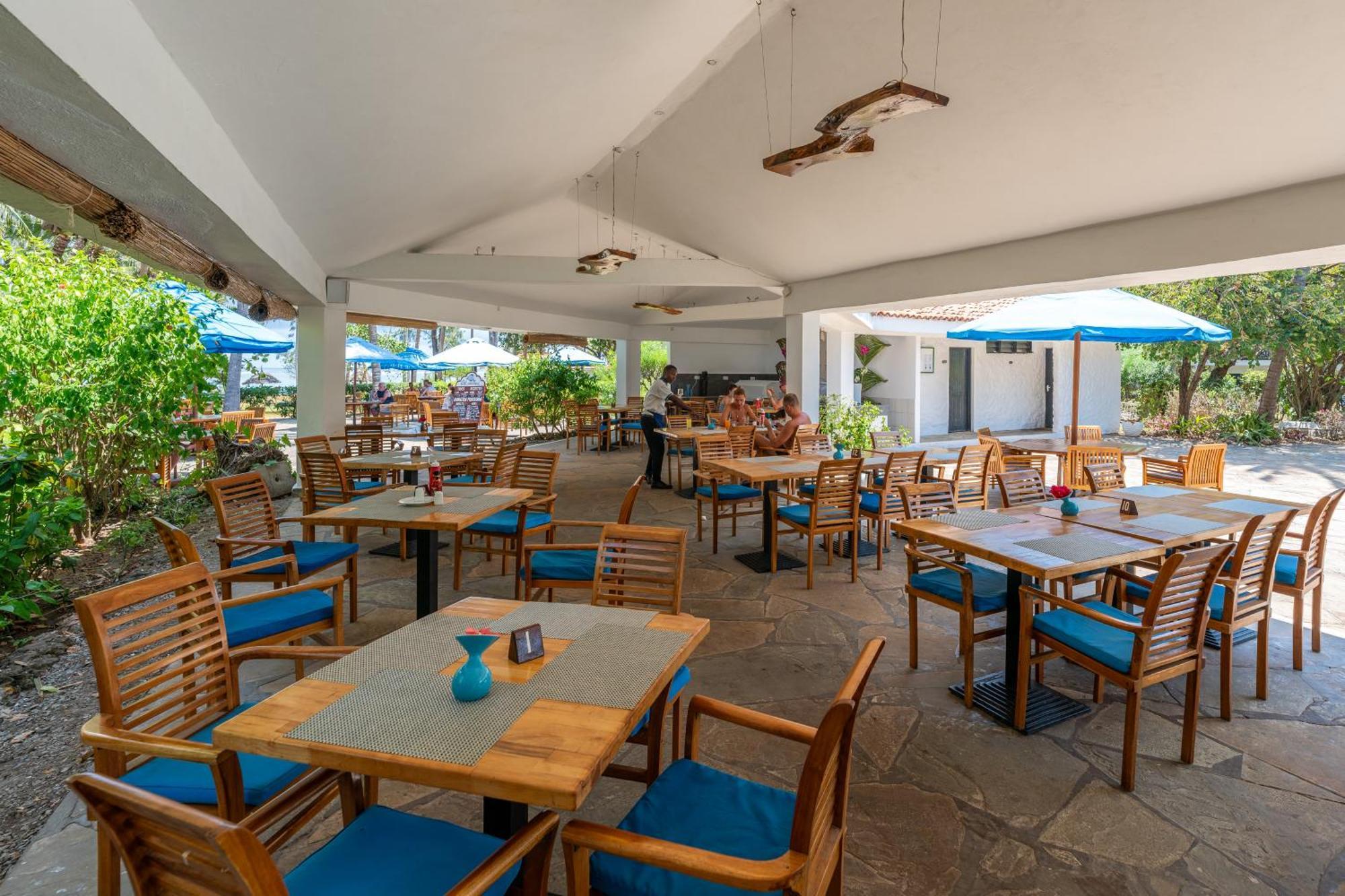 Diani Sea Resort Diani Beach Exterior photo