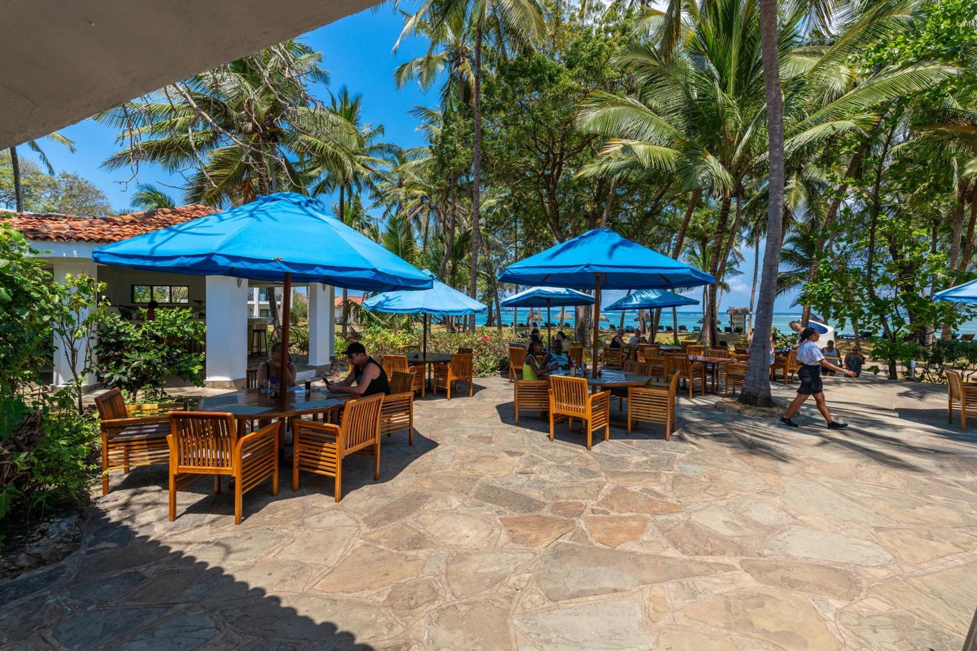 Diani Sea Resort Diani Beach Exterior photo